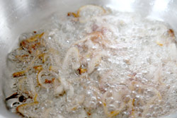 Frying shallots